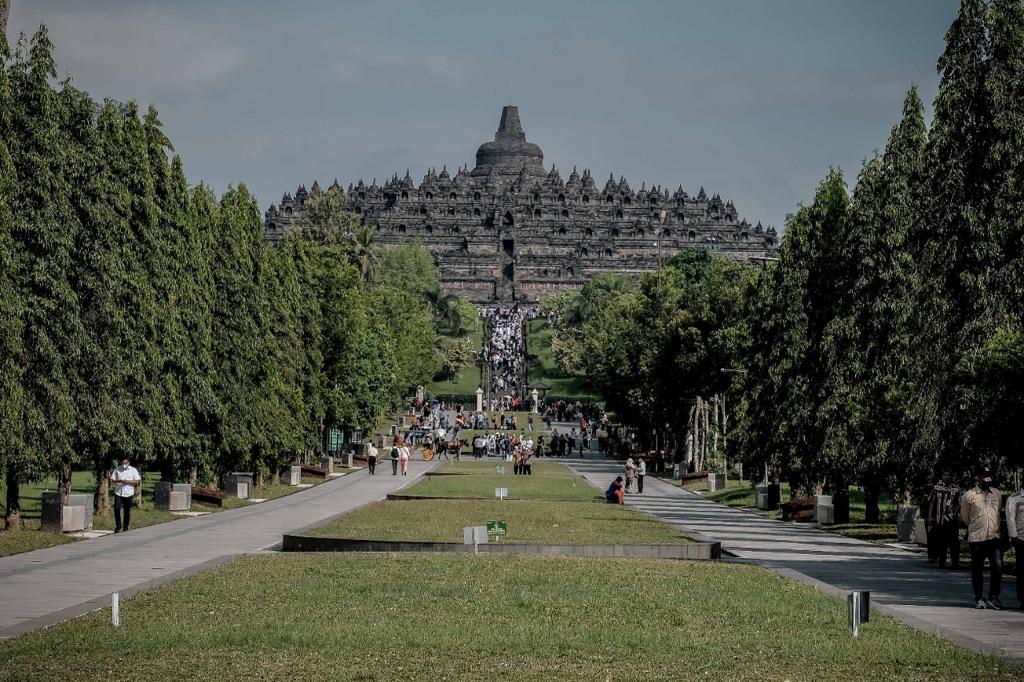 Candi Borobudur: Keajaiban Dunia di Tanah Jawa